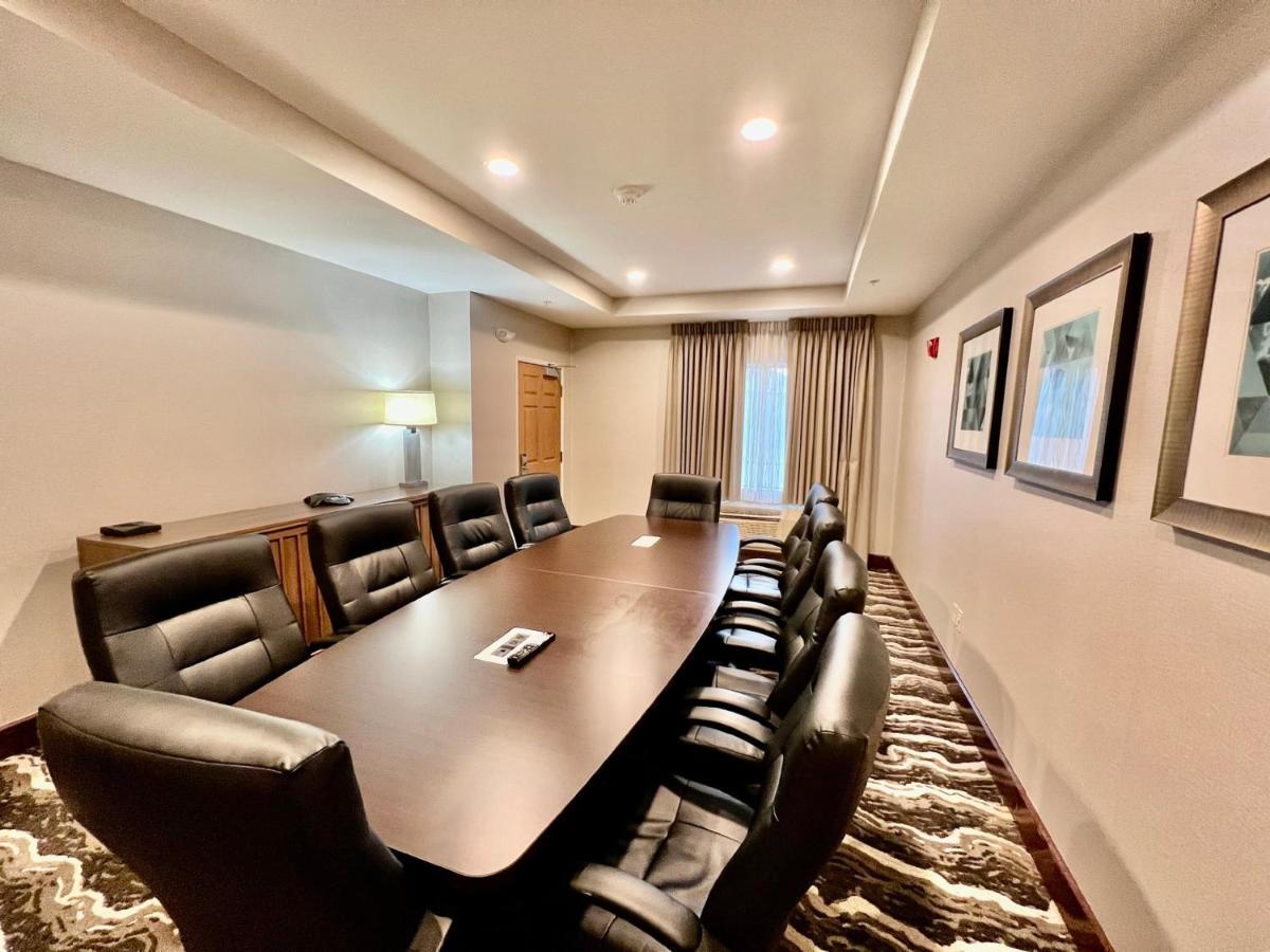 Staybridge Suites Detroit-Novi By Ihg Екстер'єр фото