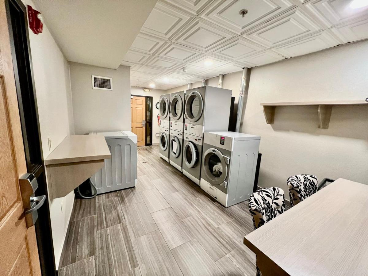 Staybridge Suites Detroit-Novi By Ihg Екстер'єр фото