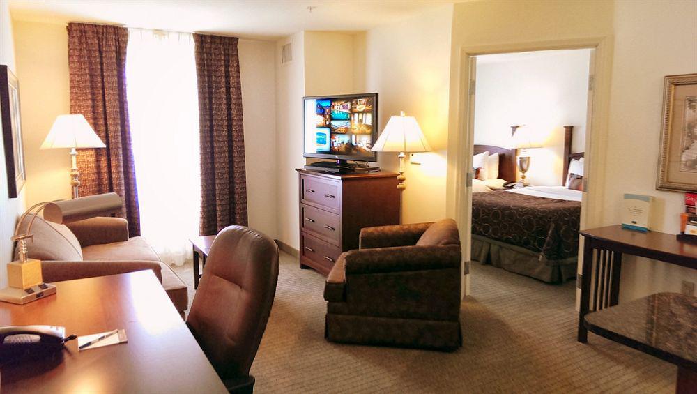 Staybridge Suites Detroit-Novi By Ihg Екстер'єр фото